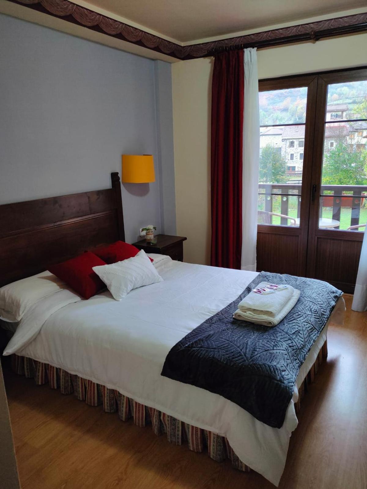 Hotel Cumbres De Valdeon Posada De Valdeon Chambre photo